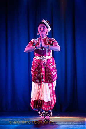 Mohiniyattam